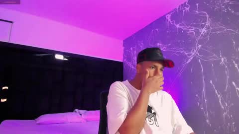 Snapshot of isaacblack_ chatting on 09/11/25, 04:23 IsaacBlack  online show from 09/11/25, 04:23