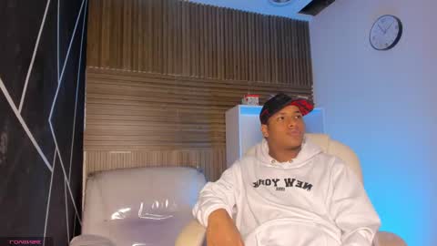 Snapshot of isaacblack_ chatting on 09/22/25, 04:36 IsaacBlack  online show from 09/22/25, 04:36