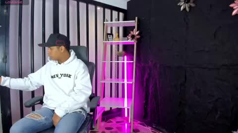 Snapshot of isaacblack_ chatting on 10/08/25, 04:54 IsaacBlack  online show from 10/08/25, 04:54