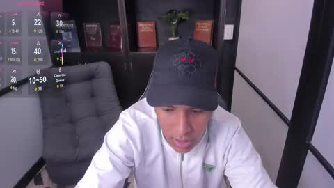 Snapshot of isaacblack_ chatting on 10/11/25, 06:12 IsaacBlack  online show from 10/11/25, 06:12