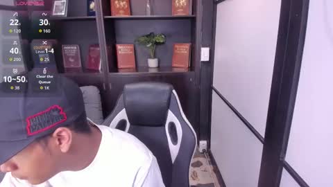 Snapshot of isaacblack_ chatting on 10/12/25, 04:22 IsaacBlack  online show from 10/12/25, 04:22