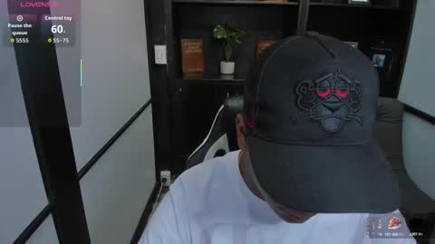 Snapshot of isaacblack_ chatting on 10/19/25, 04:57 IsaacBlack  online show from 10/19/25, 04:57