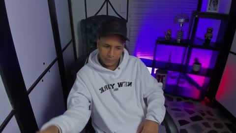 Snapshot of isaacblack_ chatting on 10/22/25, 04:46 IsaacBlack  online show from 10/22/25, 04:46