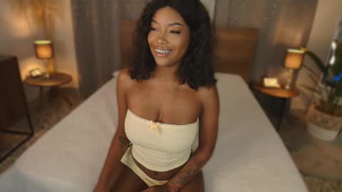 Snapshot of isaacoleman chatting on 10/30/25, 08:53 Isaa Coleman online show from 10/30/25, 08:53