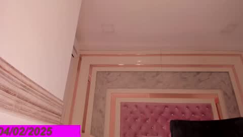 Isabel online show from 02/04/25, 09:07