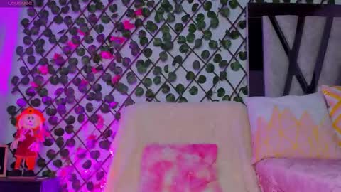 Isa online show from 11/13/25, 11:25