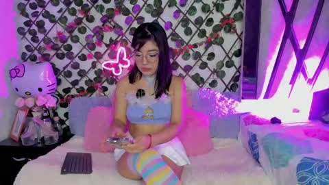Snapshot of isabel_jamess chatting on 05/30/26, 11:51 Isa online show from 05/30/26, 11:51