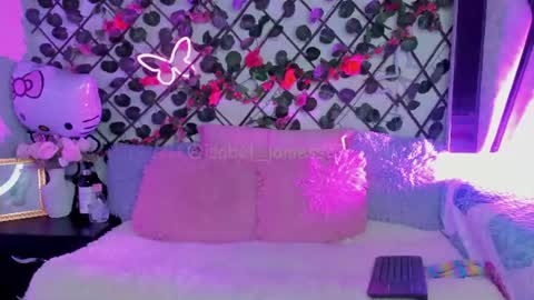 Snapshot of isabel_jamess chatting on 06/11/26, 12:08 Isa online show from 06/11/26, 12:08
