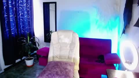 isabel online show from 04/13/26, 08:36