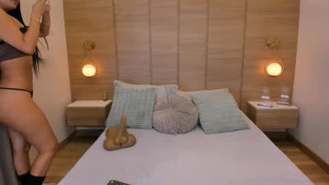 Snapshot of isabel_millher chatting on 03/13/26, 03:57 Isa online show from 03/13/26, 03:57