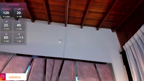 Snapshot of isabel_roux chatting on 12/16/24, 02:57 Isabel online show from 12/16/24, 02:57