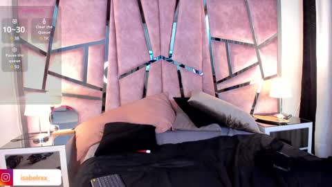 Snapshot of isabel_roux chatting on 12/23/24, 01:08 Isabel online show from 12/23/24, 01:08