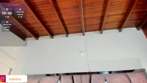 Snapshot of isabel_roux chatting on 01/19/25, 11:00 Isabel online show from 01/19/25, 11:00