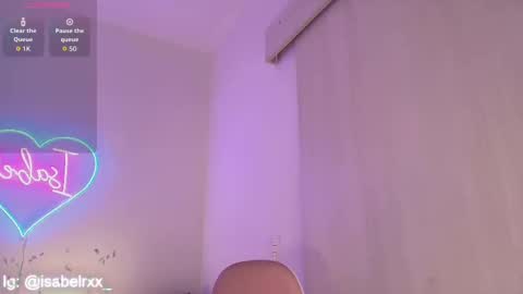 Snapshot of isabel_roux chatting on 11/06/25, 02:45 Isabel online show from 11/06/25, 02:45