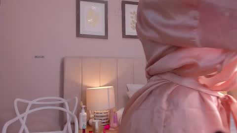 isabela__x online show from 07/15/26, 11:37