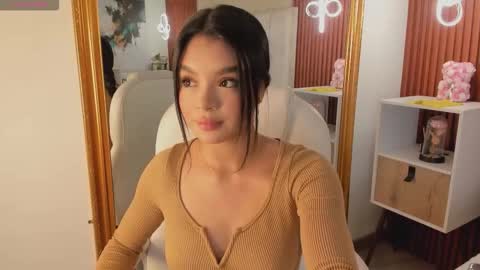 isabela  online show from 02/18/26, 12:01