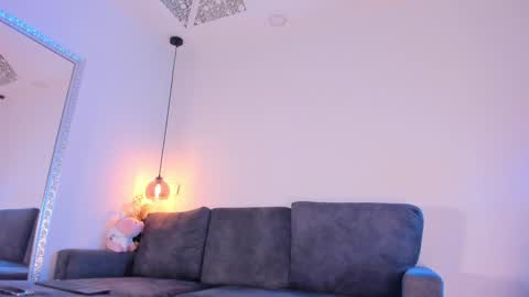 Snapshot of isabela_franco_ chatting on 02/03/25, 12:03 Isabela online show from 02/03/25, 12:03
