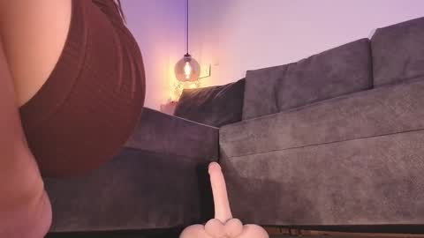 Isabela online show from 02/25/26, 11:42