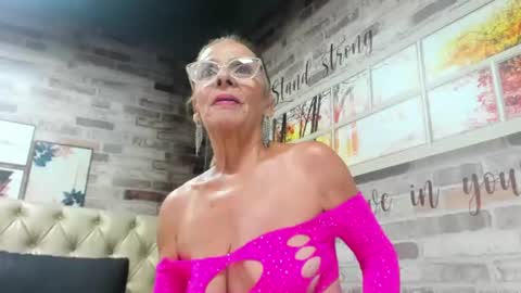 Snapshot of isabela_gomez3 chatting on 06/10/26, 08:52 Isabela online show from 06/10/26, 08:52