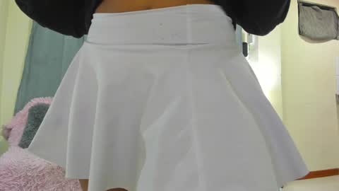 Snapshot of isabela_gonzalez_ chatting on 02/05/25, 08:00 ISA online show from 02/05/25, 08:00