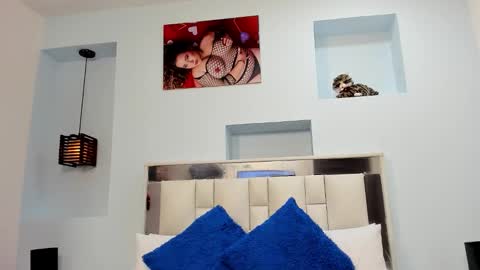 Snapshot of isabela_parkerr chatting on 09/17/25, 11:23 Mommy Isa online show from 09/17/25, 11:23