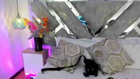 Snapshot of isabela_parkerr chatting on 07/14/26, 12:44 Mommy Isa online show from 07/14/26, 12:44