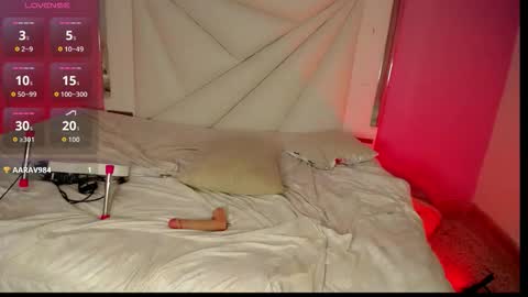 I S A B E L A ISA  online show from 09/26/25, 06:12