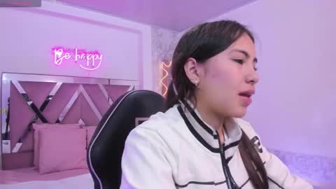 Snapshot of isabela_tay chatting on 12/19/25, 11:39 ISABELA online show from 12/19/25, 11:39