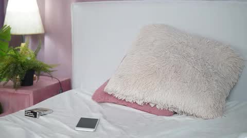 Snapshot of isabelamber chatting on 11/27/25, 08:11 Isabel online show from 11/27/25, 08:11