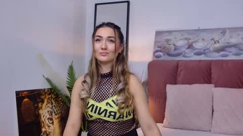 Isa online show from 02/07/25, 03:52