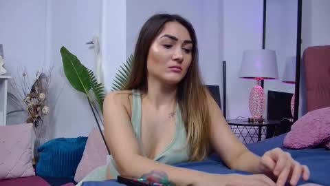 Isa online show from 02/23/25, 07:07