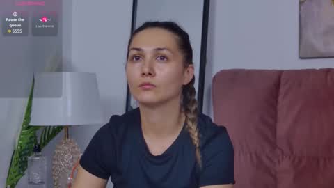 Isa online show from 09/11/25, 07:41