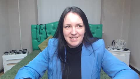 Snapshot of isabelblackberry chatting on 12/15/24, 10:50 IsabelBlackberry online show from 12/15/24, 10:50