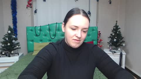 Snapshot of isabelblackberry chatting on 01/05/25, 06:02 IsabelBlackberry online show from 01/05/25, 06:02