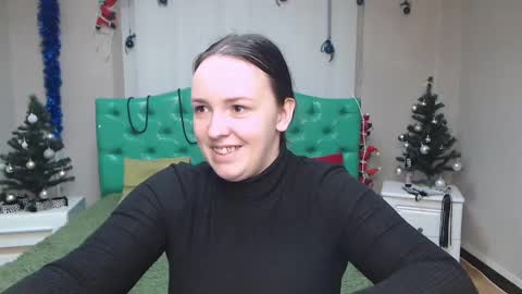 Snapshot of isabelblackberry chatting on 01/05/25, 09:05 IsabelBlackberry online show from 01/05/25, 09:05