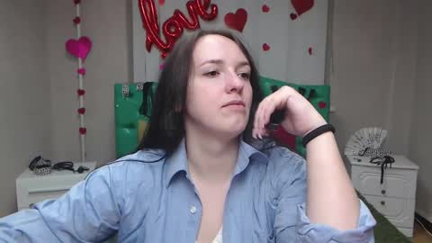 Snapshot of isabelblackberry chatting on 10/17/25, 05:21 IsabelBlackberry online show from 10/17/25, 05:21