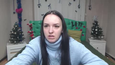 Snapshot of isabelblackberry chatting on 12/22/25, 05:59 IsabelBlackberry online show from 12/22/25, 05:59