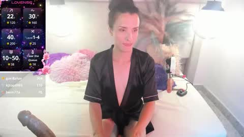 isabelfernandez1 online show from 12/20/25, 10:33