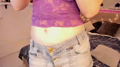 Snapshot of isabelkiss chatting on 07/01/26, 01:02 IsabelKiss online show from 07/01/26, 01:02