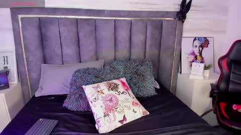 Snapshot of isabella026 chatting on 02/02/25, 03:21 isabella Fox online show from 02/02/25, 03:21