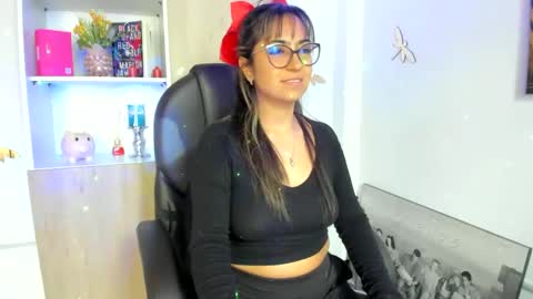 Snapshot of isabella22_1 chatting on 02/20/25, 01:51 Isabella22 1 online show from 02/20/25, 01:51