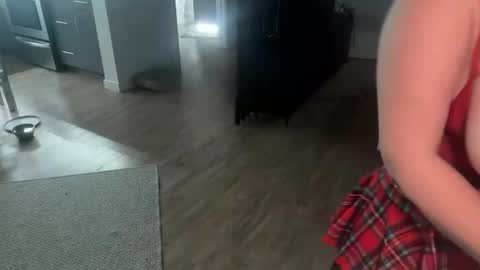 isabella312 online show from 02/15/26, 07:51