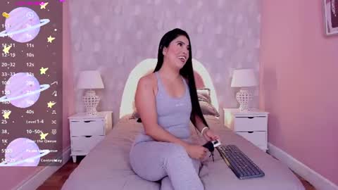 Snapshot of isabella__milf chatting on 07/14/26, 07:08 isabella__milf online show from 07/14/26, 07:08