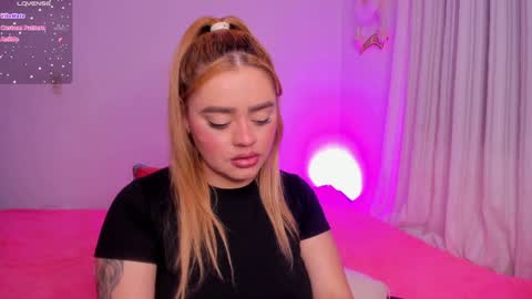 Snapshot of isabella_arias1 chatting on 01/06/25, 05:52 Isabella Arias online show from 01/06/25, 05:52