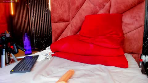 Snapshot of isabella_arias1 chatting on 01/30/25, 10:19 Isabella Arias online show from 01/30/25, 10:19