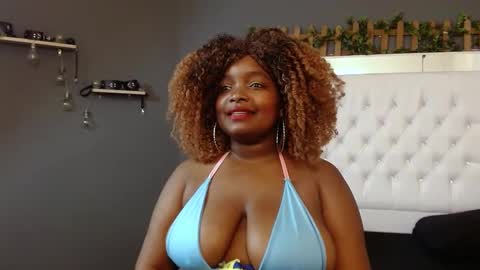 ISABELLA online show from 10/10/25, 11:09