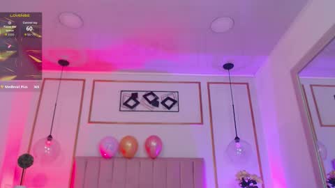 Snapshot of isabella_cherry_ chatting on 11/28/25, 06:05 Isa Online 11pm to 5am Colombia time online show from 11/28/25, 06:05