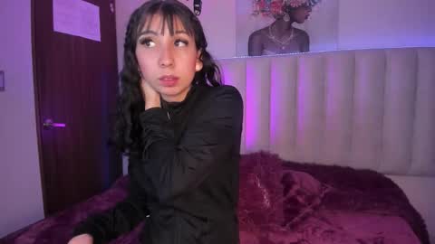 isabella_crofts online show from 12/19/25, 02:51