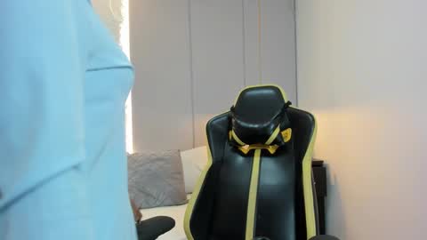 Snapshot of isabella_florez22 chatting on 03/05/26, 12:12 Isabel florez online show from 03/05/26, 12:12