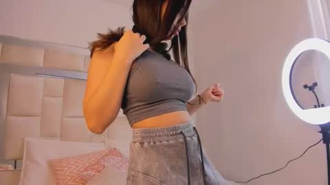 isabella_gomez11 online show from 12/05/25, 04:14